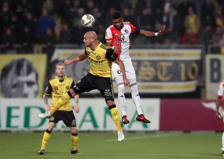 保持着控球 保持着控球