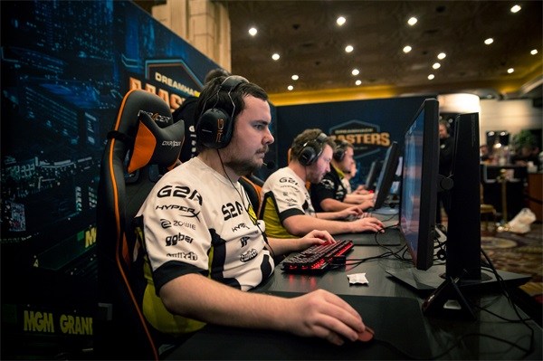 迫使他消耗 迫使他消耗